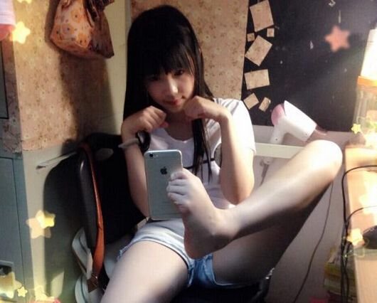 妹子們每周花至少五小時(shí)自拍，到底是為啥？