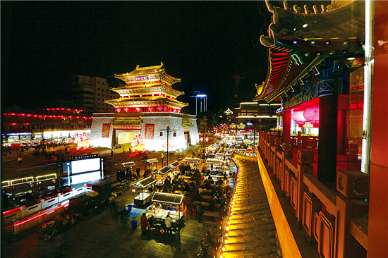 鼓樓夜市燈火通明——美食美景醉了游人 鼓樓夜市燈火通明——美食美景醉了游人