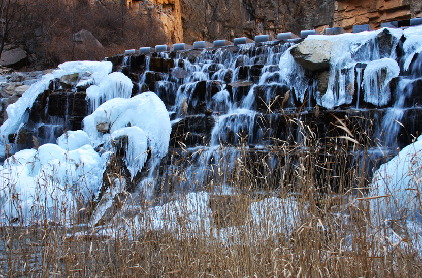 冬天來(lái)通天峽看冰掛吧!景區(qū)門票半價(jià)優(yōu)惠哦。