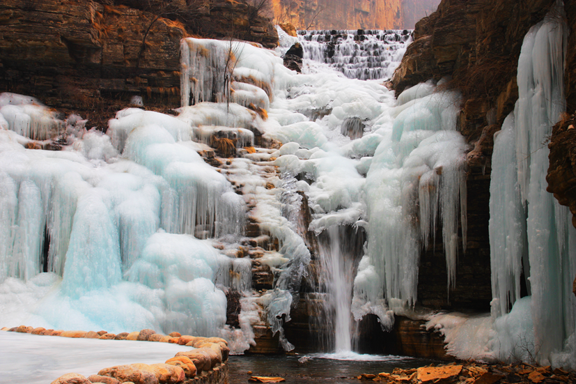 冬天來(lái)通天峽看冰掛吧!景區(qū)門票半價(jià)優(yōu)惠哦。