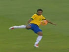 巴西猛將驚鴻一瞥 禁區(qū)霸氣凌空掃射破門(mén)