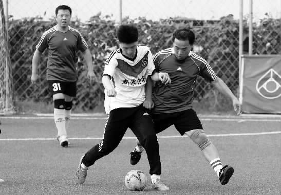 天行健隊在國家足球一級裁判、中超裁判于躍的帶領(lǐng)下，配合那是相當默契