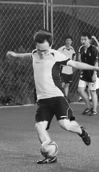 雖然俺是替補(bǔ)，可腳法依然風(fēng)騷