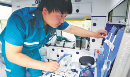 每個比賽，醫(yī)護人員都會提前出現(xiàn)