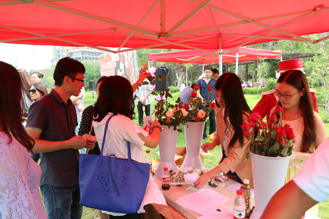 號牌、玫瑰一個不能少