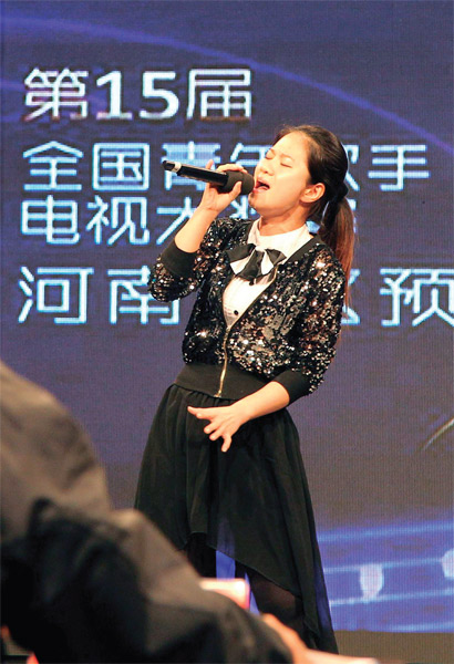 選手們演唱很賣(mài)力，要把最好的一面展現(xiàn)給評(píng)委