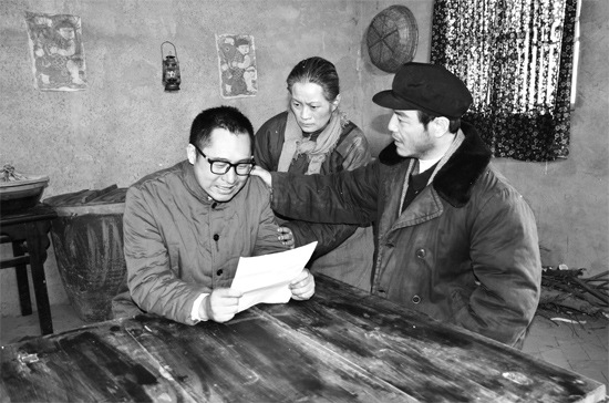 《焦裕祿》拍攝現場，演員穿著冬裝拍戲