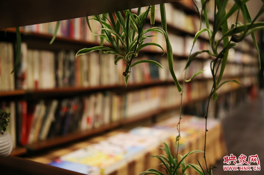 書店內(nèi)的裝飾。