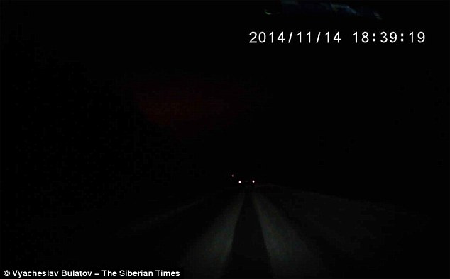 俄黑夜突然變白晝達(dá)11秒 政府否認(rèn)是爆炸或UFO 俄黑夜突然變白晝達(dá)11秒 政府否認(rèn)是爆炸或UFO