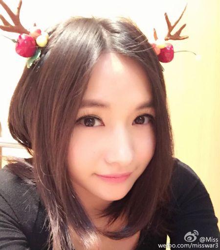 曝內(nèi)江電競女主播年薪千萬 可人臉蛋受追捧 曝內(nèi)江電競女主播年薪千萬 可人臉蛋受追捧